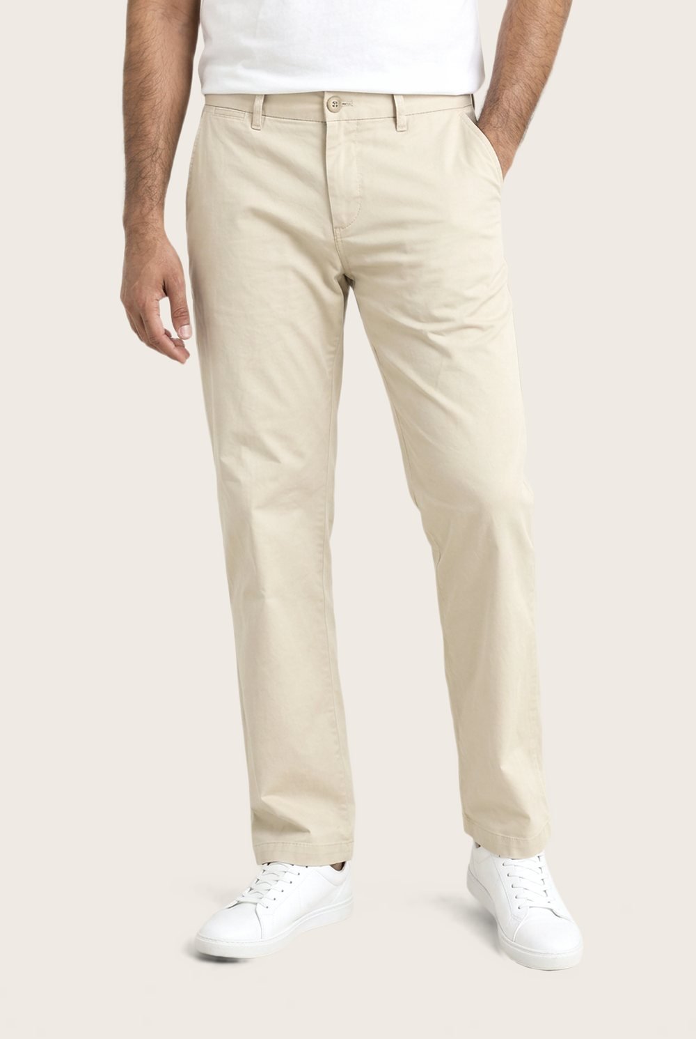 Easy Chino in Ecru, worn, front