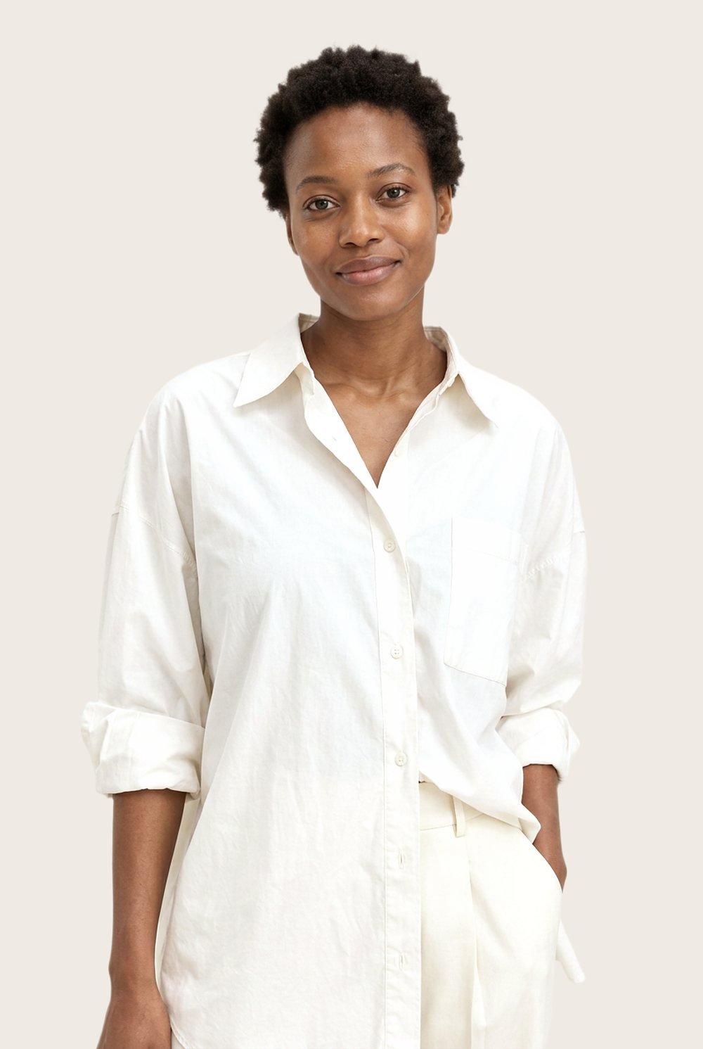 Oversized Poplin Shirt in Chalk, worn, front