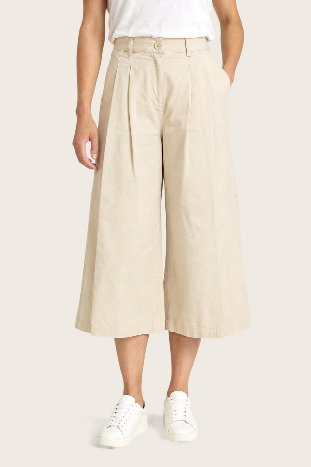 Twill Culotte in Ecru, worn, front