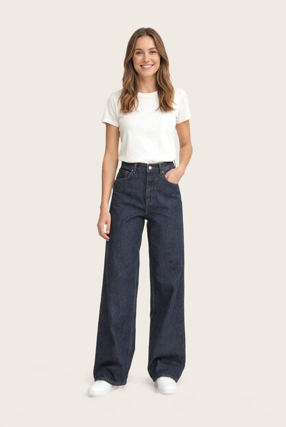Wide Jean in Rinse, worn, full outfit